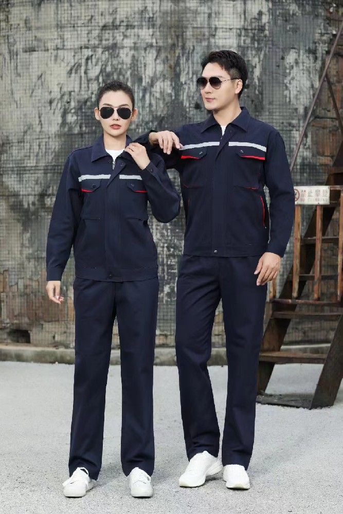 工作服定做選華宏云紳工作服的好處